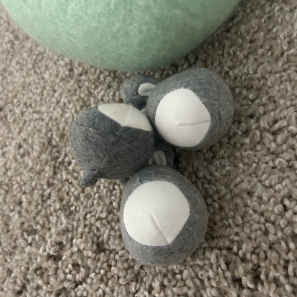 Lovevery Baby Bunny Rabbits  in a Mint Green Felt Burrow Nest with Handle - Picture 7 of 9